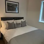 Beautiful Apartment & Parking